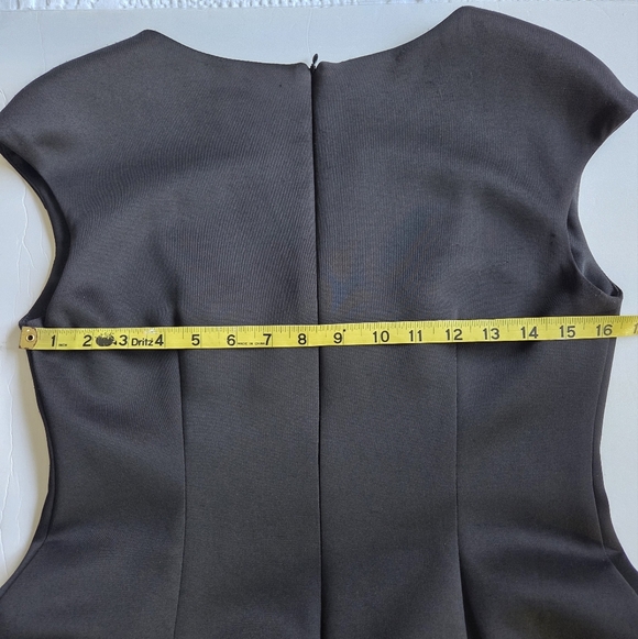 Elegant Black and White Patterned Dress - Picture 4 of 7